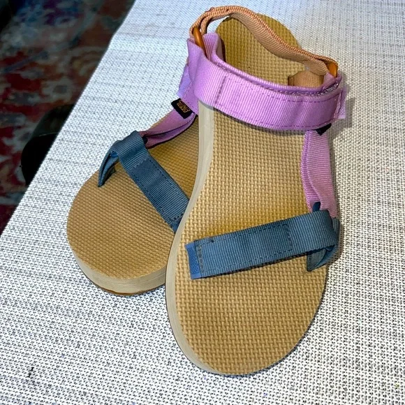 Teva Midform Universal Sandal Size 7 - Picture 2 of 10